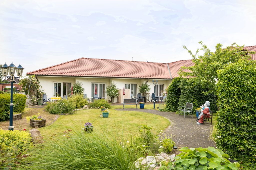 Stella Vitalis · Sonnenhof & Rosengarten · Moderne Seniorenzentren für eine moderne Pflege · Standort Lunden